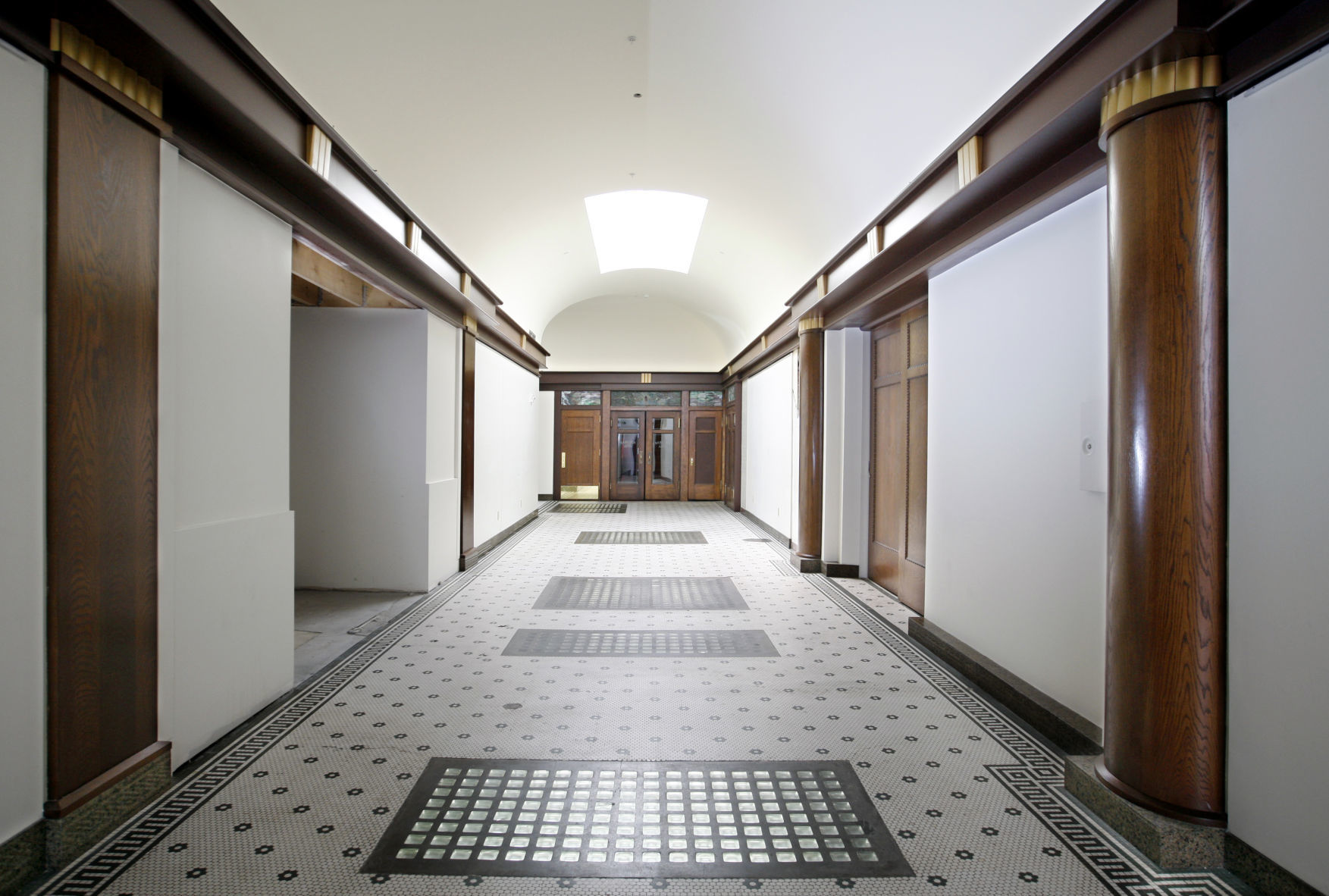 Babcock arcade, 2011